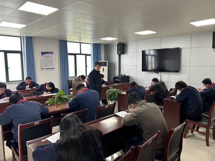 建材公司、檢測公司聯(lián)合開展管理人員業(yè)務(wù)提升考試